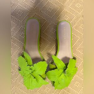 CECILIA NEW YORK Lila Lime Green Floral Slide Mules